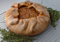 Golden Onion Pie