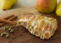 Pear Chai Spice Scones